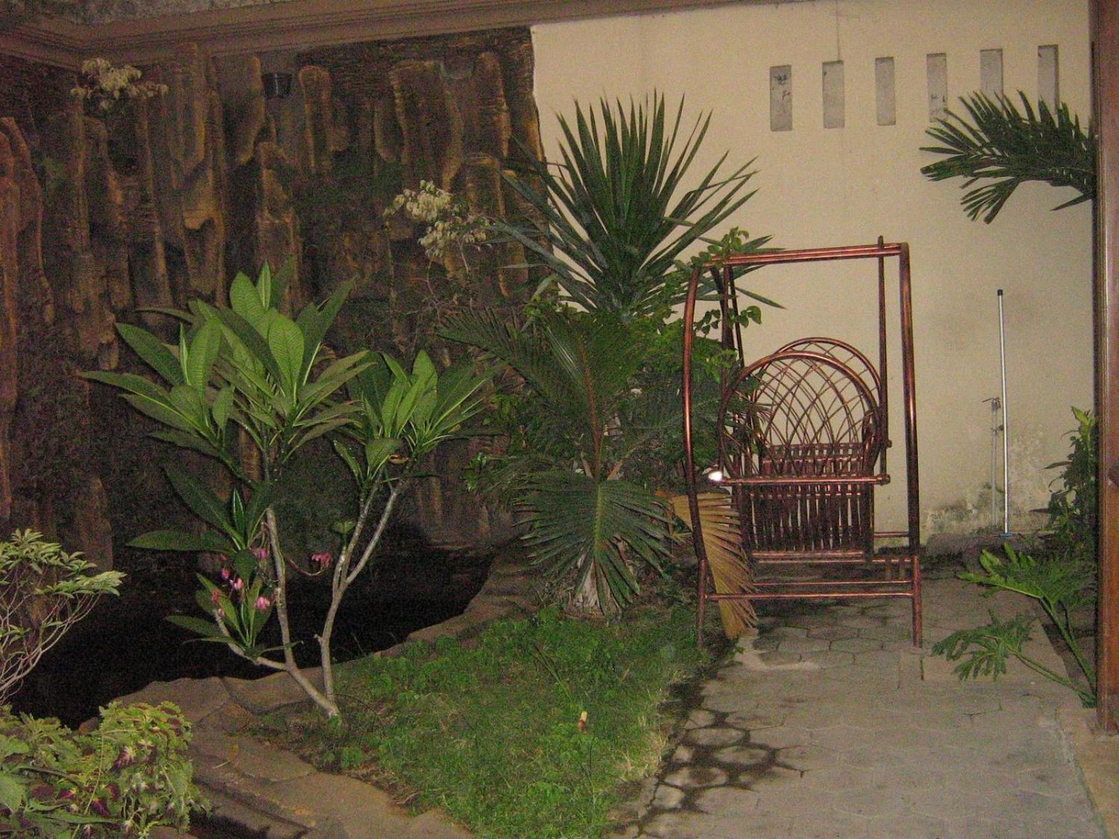 Hotel Laweyan Solo Esterno foto